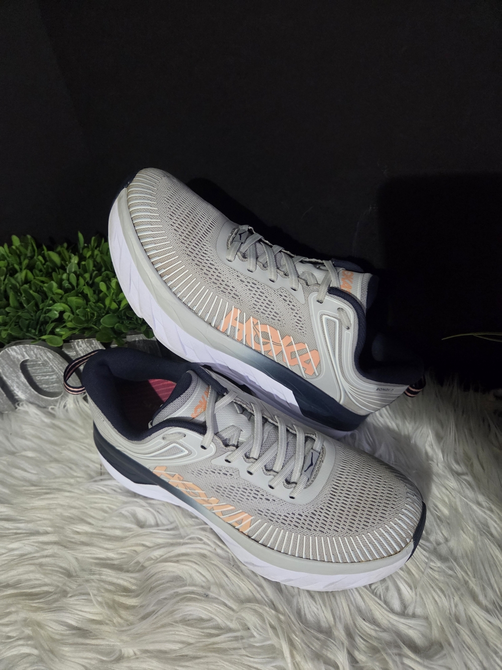 Hoka Bondi 7 Women's Grey and Navy Blue Running Shoes. Size 9